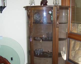 ANTIQUE CURIO WITH LION DETAILS