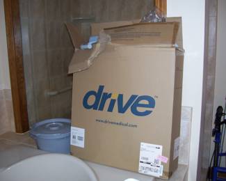 NEW PORTABLE POTTY (GREAT FOR CAMPING JUST DIG A HOLE & POTTY WITH THE BEARS