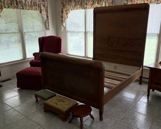 Antique tiger oak bed