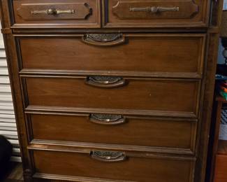 $50 - Dresser