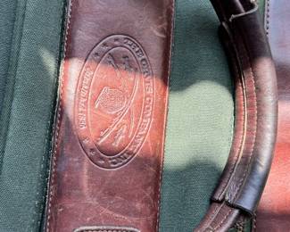 ORVIS CANVAS AND LEATHER GARMENT BAG/FOLDING TRAVELER 