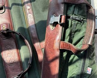 ORVIS CANVAS AND LEATHER GARMENT BAG/FOLDING TRAVELER 