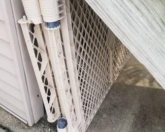 Baby/dog gates