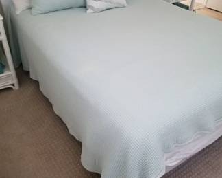 Queen bed with gorgeous headboard