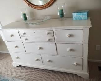 Large 9-drawer dresser by Stanley Furniture