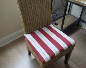 Wicker accent chair