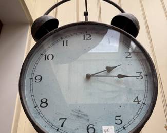 Oversized reproduction clock