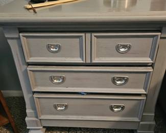 nightstands, pair