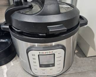 Pressure cooker