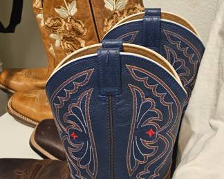Teen's cowboy boots