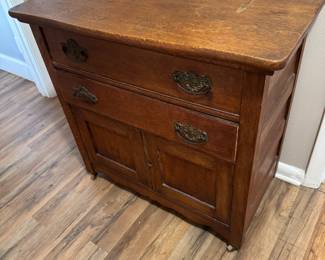 Oak Base Wash Stand. Circa 1910