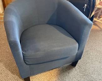 Barrel chair