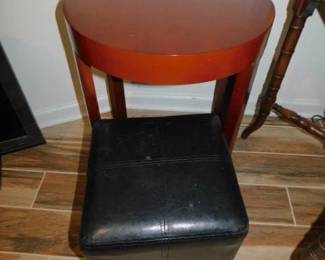 END TABLE AND STORAGE SEAT