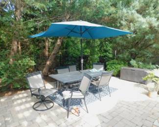 Outdoor Patio Table & 6 Chairs And Umbrella