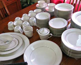 Noritake Ivory China Dishes Set
