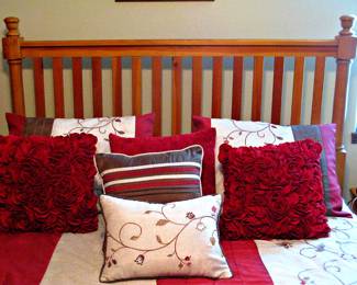 Oak Queen Bed / Beauty Rest Pillow Top Mattress