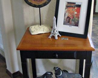 Walnut / Black Wood 1 Drawer Accent Table