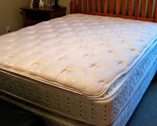 Oak Queen Bed / Beauty Rest Pillow Top Mattress