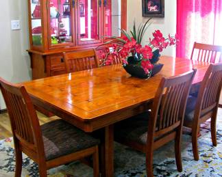 Bassett Mission Style Rectangular Trestle Table with Bow Tie Inlay W/ 6 Chairs