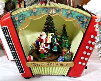 Amusements Musical Lighted Animated Accordion with Santa Claus
