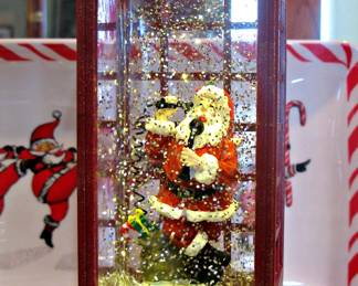 Lighted Motion Santa Claus in Phone Booth 