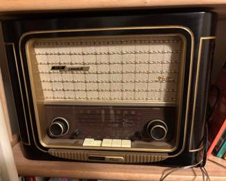 Grundig Classic 960 AM/FM Shortwave Radio