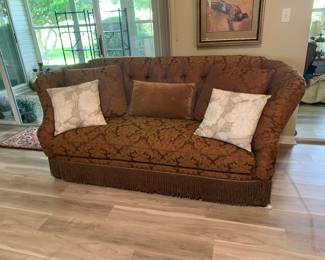 High quality sofa in near new condition