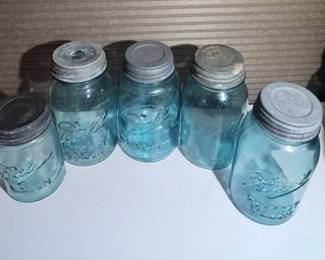 Zinc lid blue mason jars