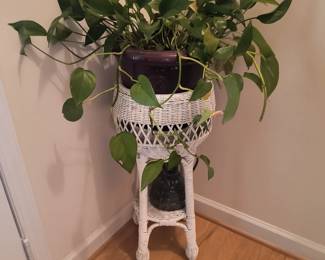 Wicker plant stand