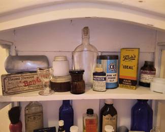 Very nice medical pieces 