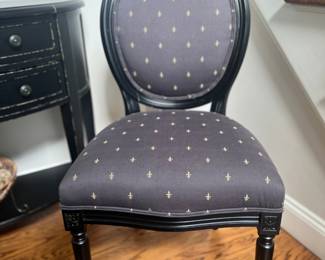 UPHOLSTERED SIDE CHAIR