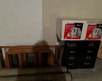 DOG GATES, FILES, LARGE POT