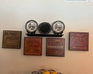 WALL DECOR