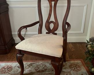 2 DINING CHAIRS WITH ARMS