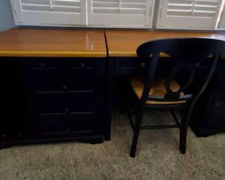 EM131Desk