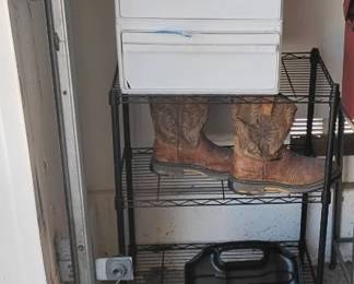 EM118Hand Tools And Boots