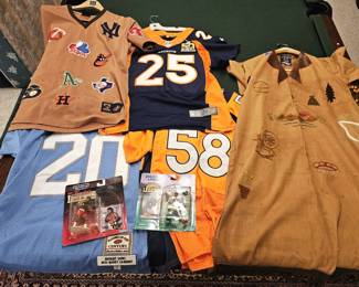 Barry Sanders, Von Miller, Chris Harris Jr, Walter Payton, Muhammad Ali 