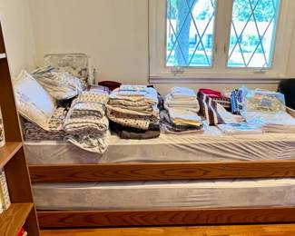 Large amount of nice flannel Queen sheets.