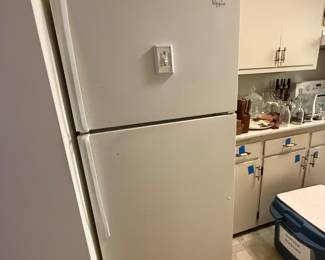 Whirlpool refrigerator with ice maker