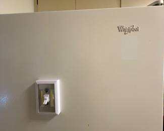 Whirlpool refrigerator with ice maker