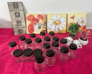 Decorative Spice Jar & Wall Art Lot – Glass Jars, Florals & Plaques