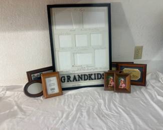 “GRANDKIDS” Collage Frame Set with Assorted Picture Frames