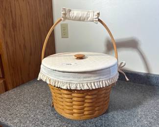 Longaberger Round Sewing Basket w/ Lid & Cream Liner