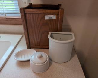 Oak Trash Bin and Bathroom Soap Dish Sets