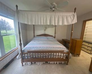 Queen Oak Four-Poster Canopy Bed with Skirted Valance