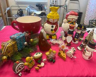 Snowman Decor & Christmas Figurines