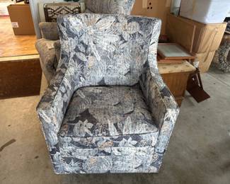 Swivel Upholstered Armchair – Leaf Pattern
