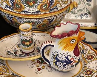 Handpainted Deruta Miaolica pottery, Italy