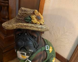 dog statue