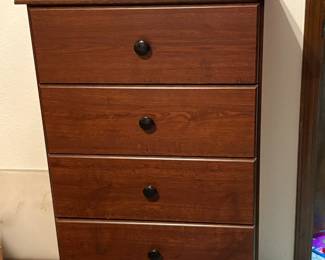 chest of drawers